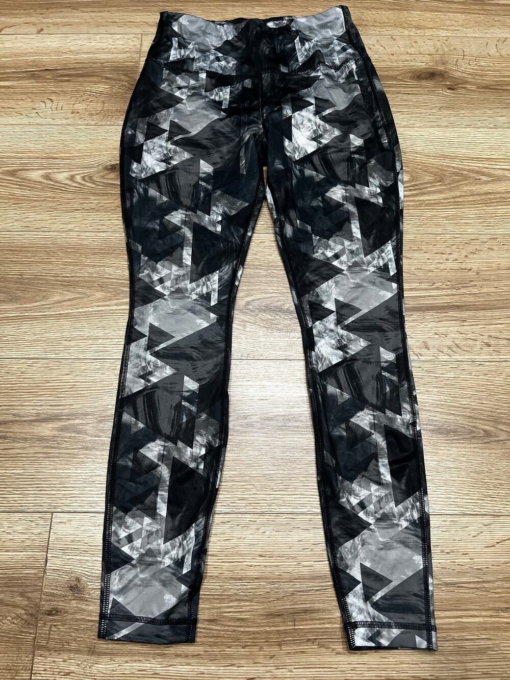 Avia Womens Leggings Size S (4-6) Black Gray Geometric Print (A00)